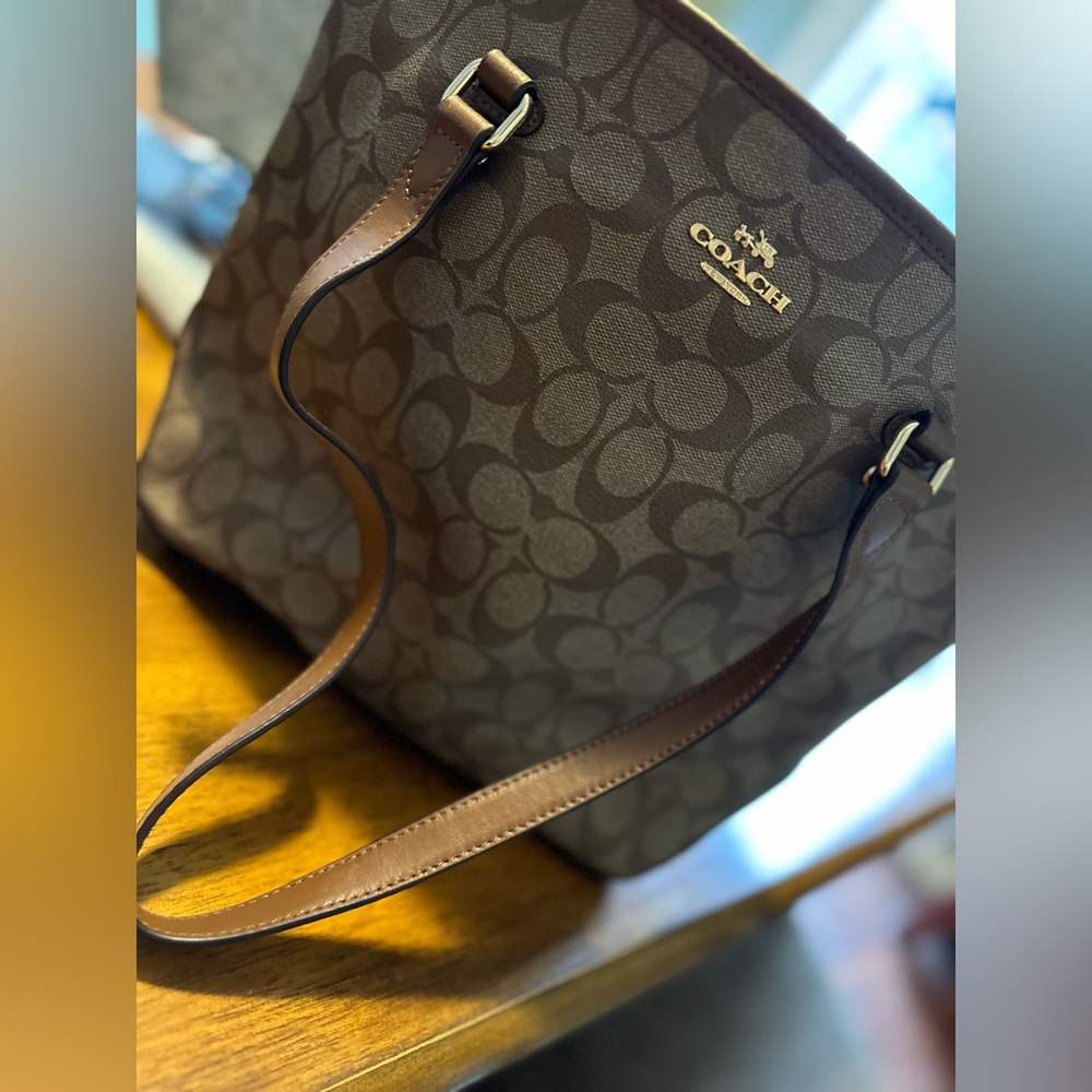 Coach Purse Medium Brown / Tan